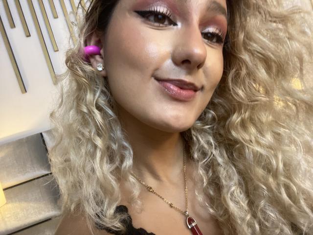 FloraSaenz - Live sex cam - 20353926