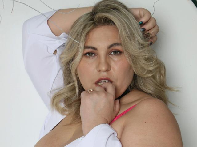 MarthaSex-hot - Live sex cam - 20359890