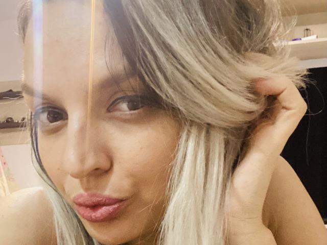 DouceAmelia - Live porno og sexkamera - 20361686