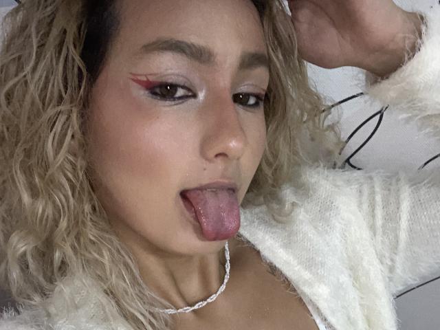 FloraSaenz - Live porn &amp; sex cam - 20369362