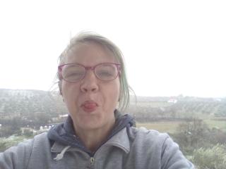 CuteDebby-hot - Live sex cam - 20370138