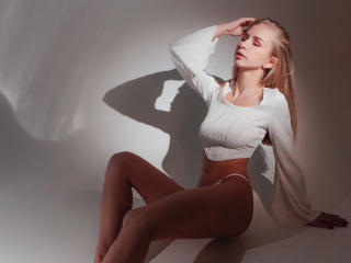 BlondiAngel-hot - Sexe cam en vivo - 20370310
