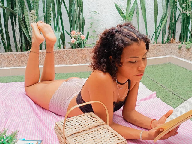 RosalieBeth - Sexe cam en vivo - 20390902