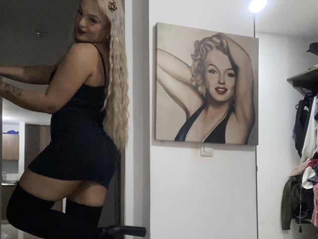 KiaraCallani - Sexe cam en vivo - 20393366