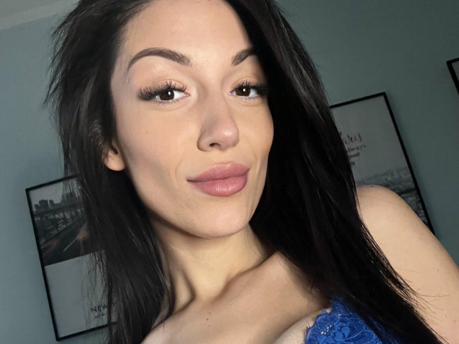 MiaSerena69 - Sexe cam en vivo - 20404690