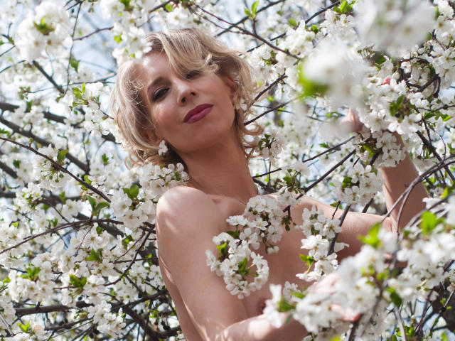 AdrianaSea - Camera khiêu dâm &amp; quyến rũ trực tiếp - 20405134