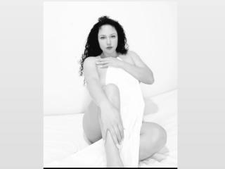 MelaniMouille - Live porn & sex cam - 20423598