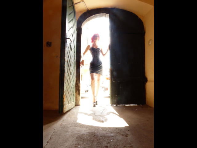 FetishQueenofPain-hot - Live sex cam - 20427798