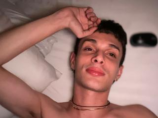 SlimLewis - Live porn &amp; sex cam - 20439678