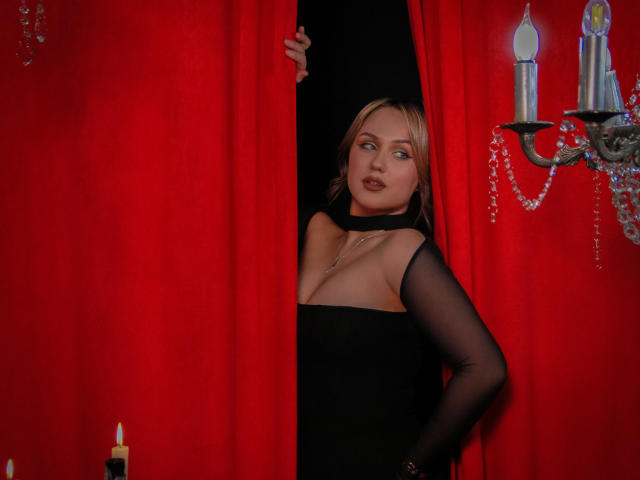 LisaFrancis - Live Sex Cam - 20446498