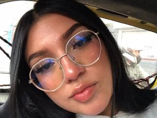 EmmiRuiz - Live sex cam - 20452302