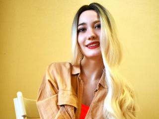 AliceCharming - Live Sex Cam - 20456810