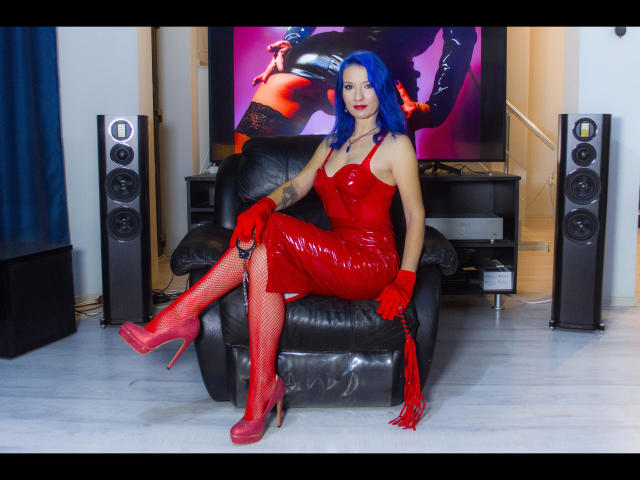 Queenofslaves-hot - Live Sex Cam - 20461514