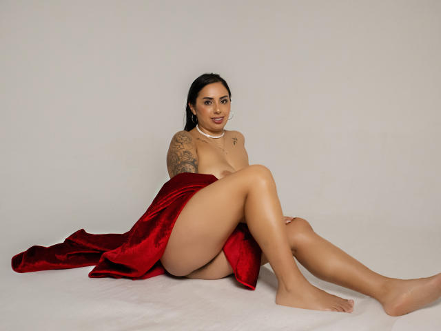 ChloeMarss - Camera khiêu dâm &amp; quyến rũ trực tiếp - 20476710