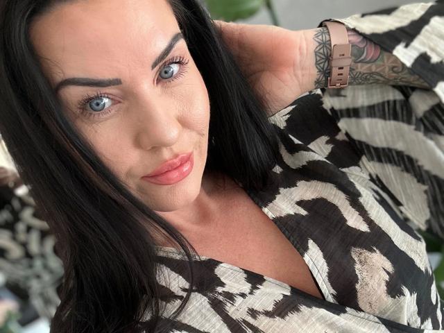 Malina-Lay - Live Sex Cam - 20486502