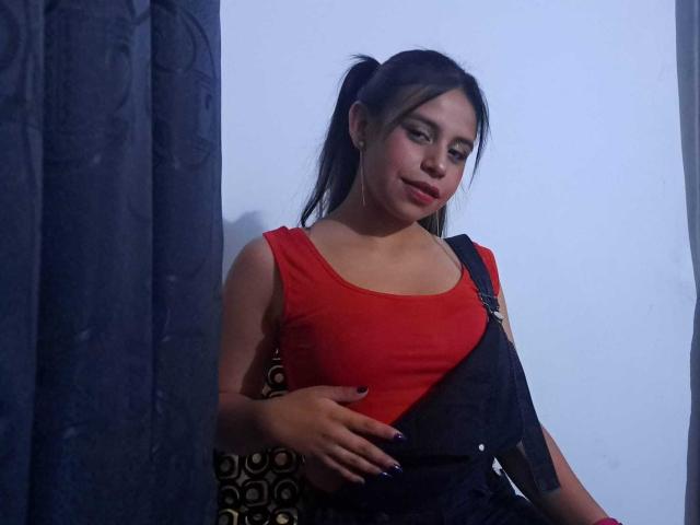 EmilyHudson - Live sex cam - 20492158