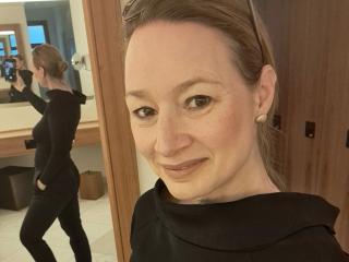 TaraHuman-hot - Live sex cam - 20495670