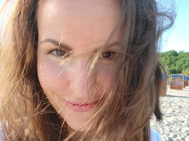 Schneewitchen1-hot - Live sex cam - 20506550