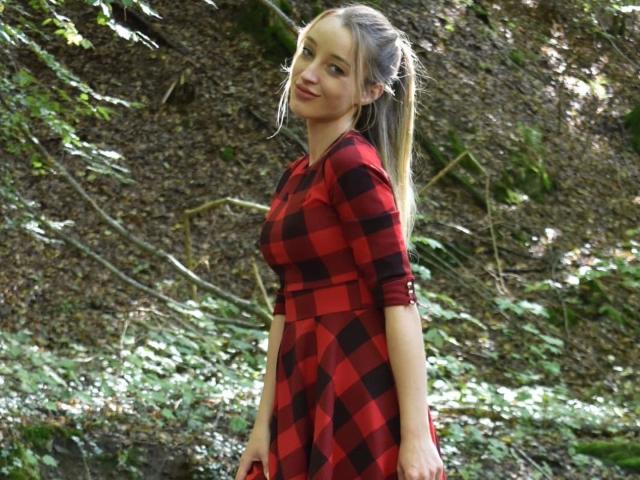 CremeDeLaCremeDE-hot - Live sex cam - 20513010