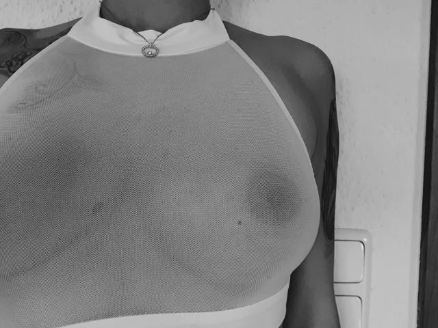 AbenteuerMelody-hot - Sexe cam en vivo - 20513042