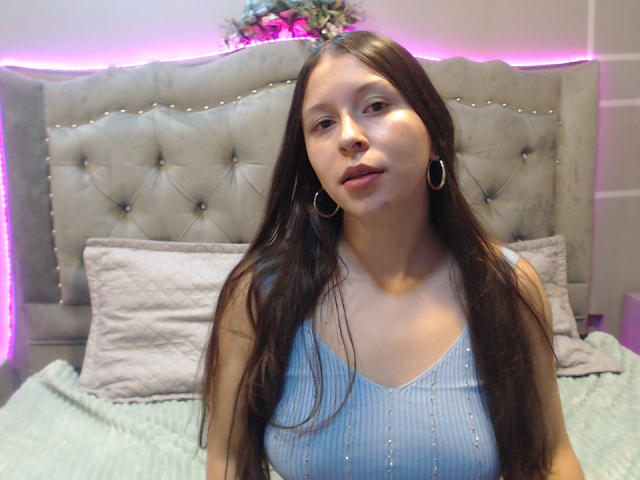 AnneQueen - Live sex cam - 20516670