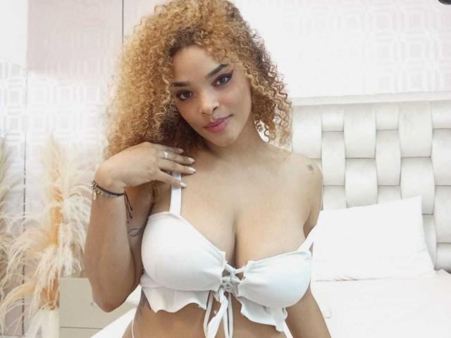 MiaBruneette - Live sex cam - 20519722