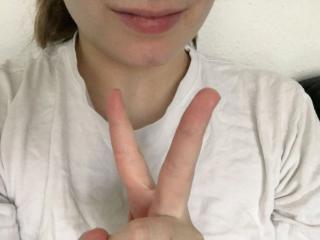 StudentinLaura-hot - Sexe cam en vivo - 20525942