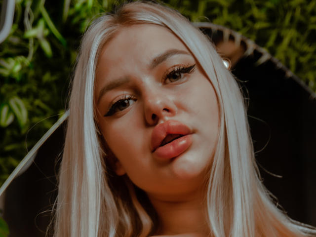 MichellKorthy - Sexe cam en vivo - 20532926