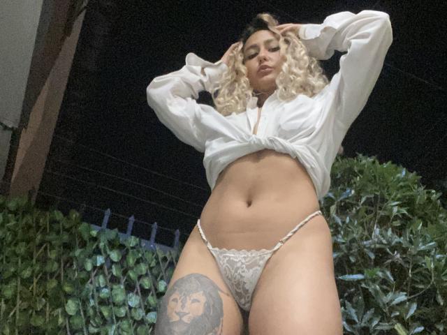 FloraSaenz - Live Sex Cam - 20533534