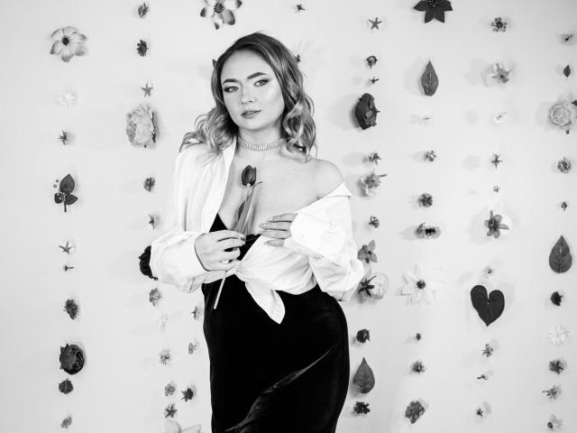 SallyVerda - Live Sex Cam - 20536198