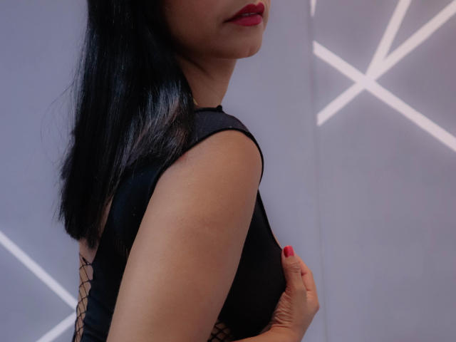 AriannaFoxy - Live sex cam - 20537534