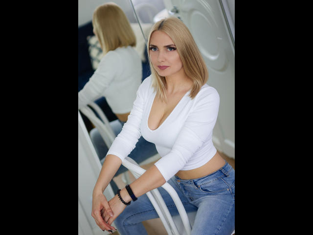 EliseGold-hot - Live porn &amp; sex cam - 20551526