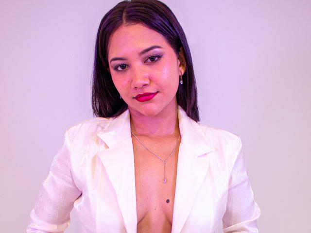 IrinaShery - Sexe cam en vivo - 20574226