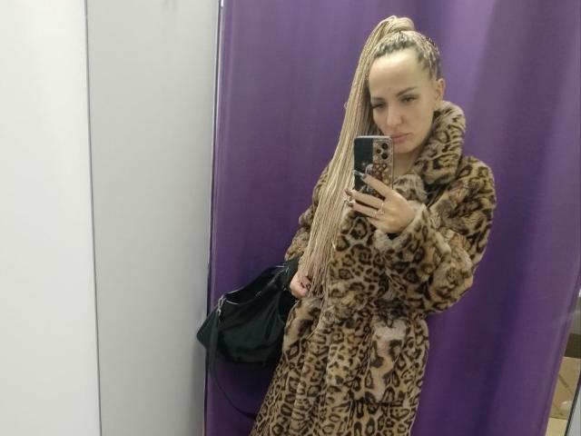 MonicaMaxwel - Live sexe cam - 20580930