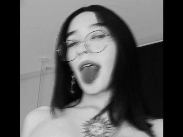 SalomeMille - Live sex cam - 20582142