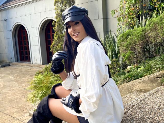 FallonRogers - Live Sex Cam - 20588590