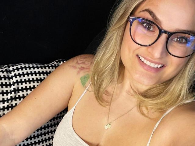 HollyBanks-hot - Live sex cam - 20606634