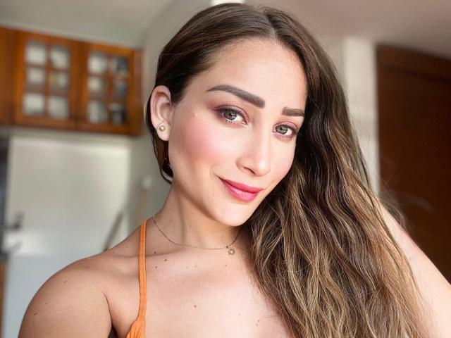 ArianaLu - Live sex cam - 20622982