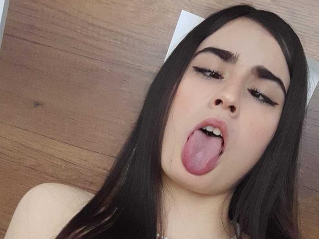 AriannaMour - Live Sex Cam - 20629710