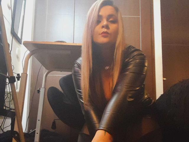 VictoriiaGray - Live porn &amp; sex cam - 20640454