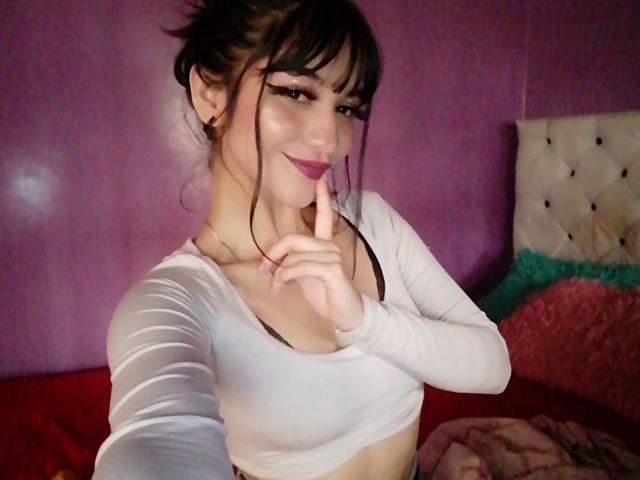 LindaWatsong - Live sex cam - 20641578