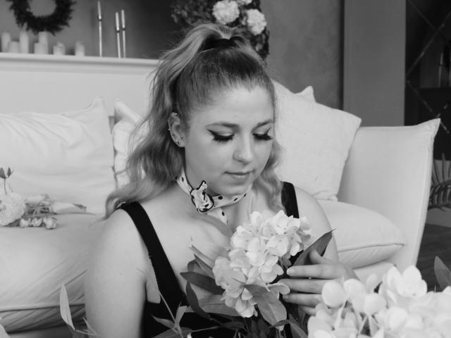 JessikaDaniels - Live sex cam - 20641818