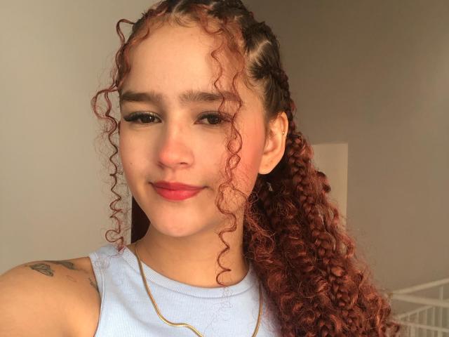 MelodyMansson - Live porn &amp; sex cam - 20643694