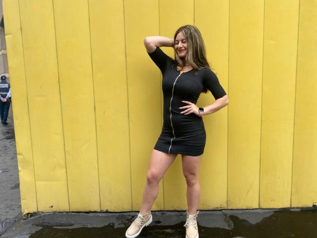 AtheneaRossi - ライブポルノ&amp;セックスカム - 20644938