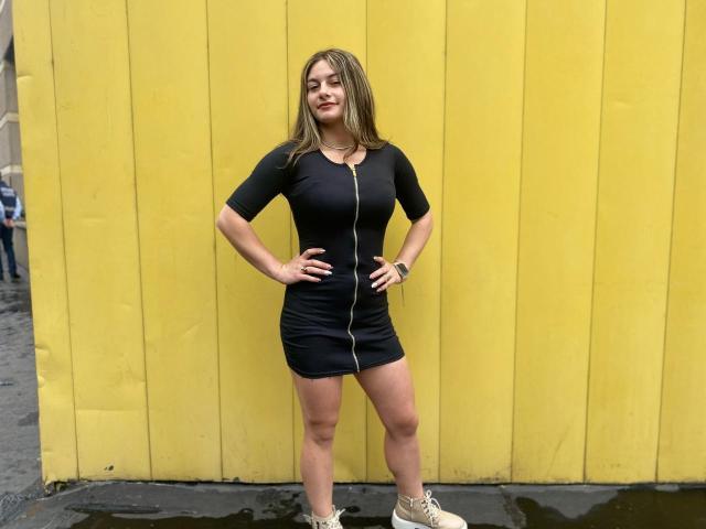 AtheneaRossi - Live sex cam - 20644950