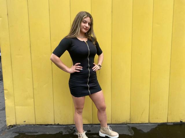 AtheneaRossi - Live sexe cam - 20644954