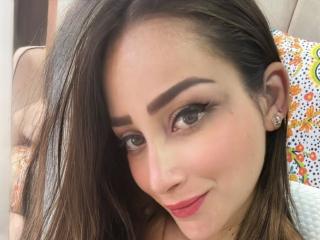 ArianaLu - Live sex cam - 20651262