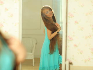 Meganie - Webcam nude with a reddish-brown hair Girl 