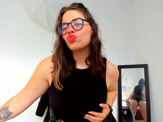 MeliiEvans - Live sex cam - 20657210