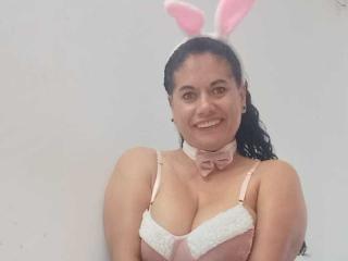 AngelinaJones - Live Sex Cam - 20658130